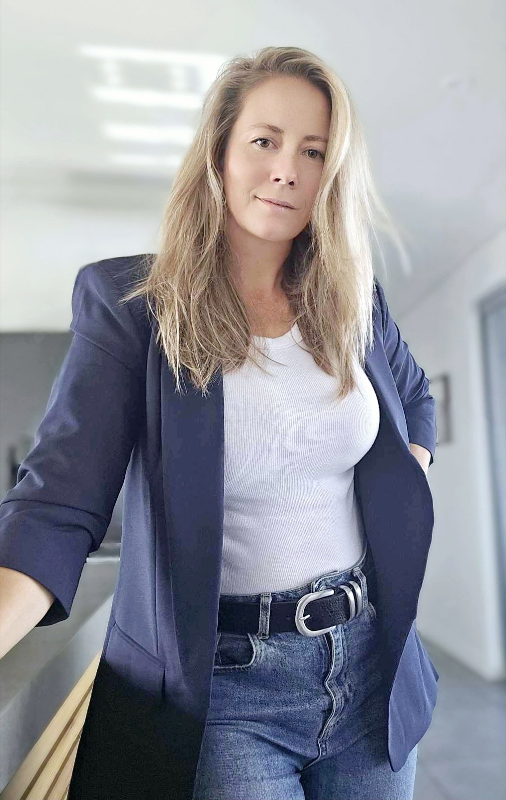 Sarah Coombes, host of the RichHer Podcast